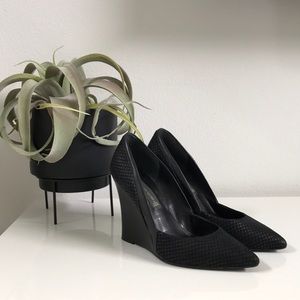 Black Steve Madden snake pointed toe wedge heels